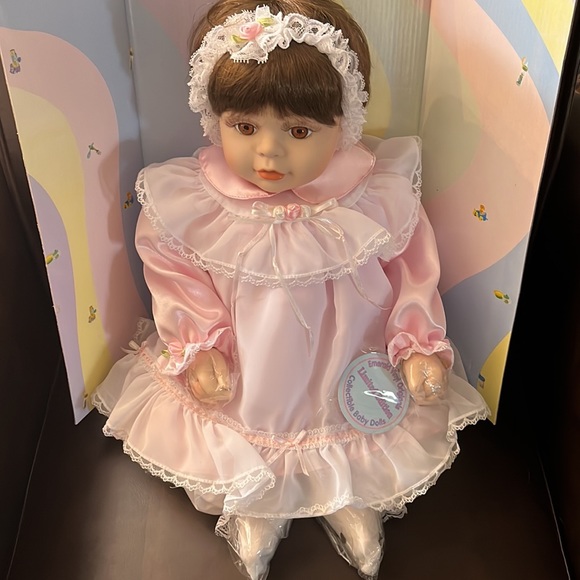 Emerald Vinyl Originals Limited Edition Collectible Baby Doll Cathy - Picture 2 of 6